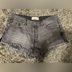 We the free womens 28 cut off jean shorts black/gray wash